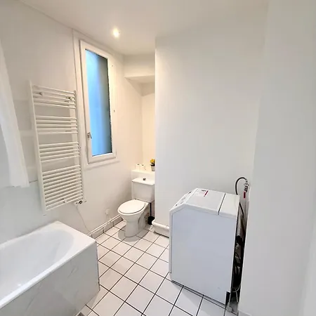 Apartment Monthiers Paris